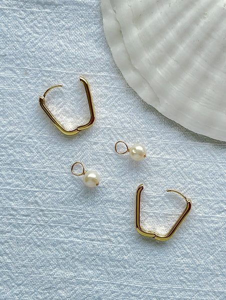 'Ū Hoops with Freshwater Pearl Drop