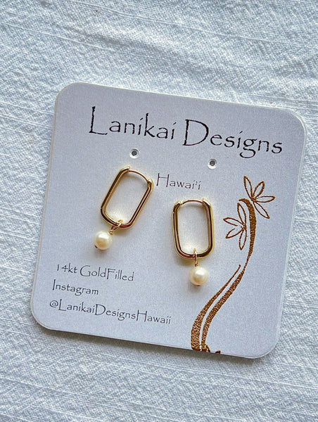 'Ū Hoops with Freshwater Pearl Drop